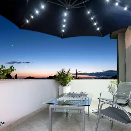 Strisnja W/ Sea View Villa